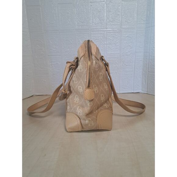 Dooney Bourke Beige Leather Monogram Satchel Handbag Size DB31 - Picture 4 of 12